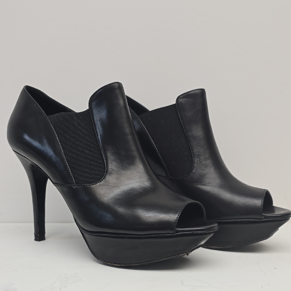 Vera Wang Black Peep-Toe Platform Heels